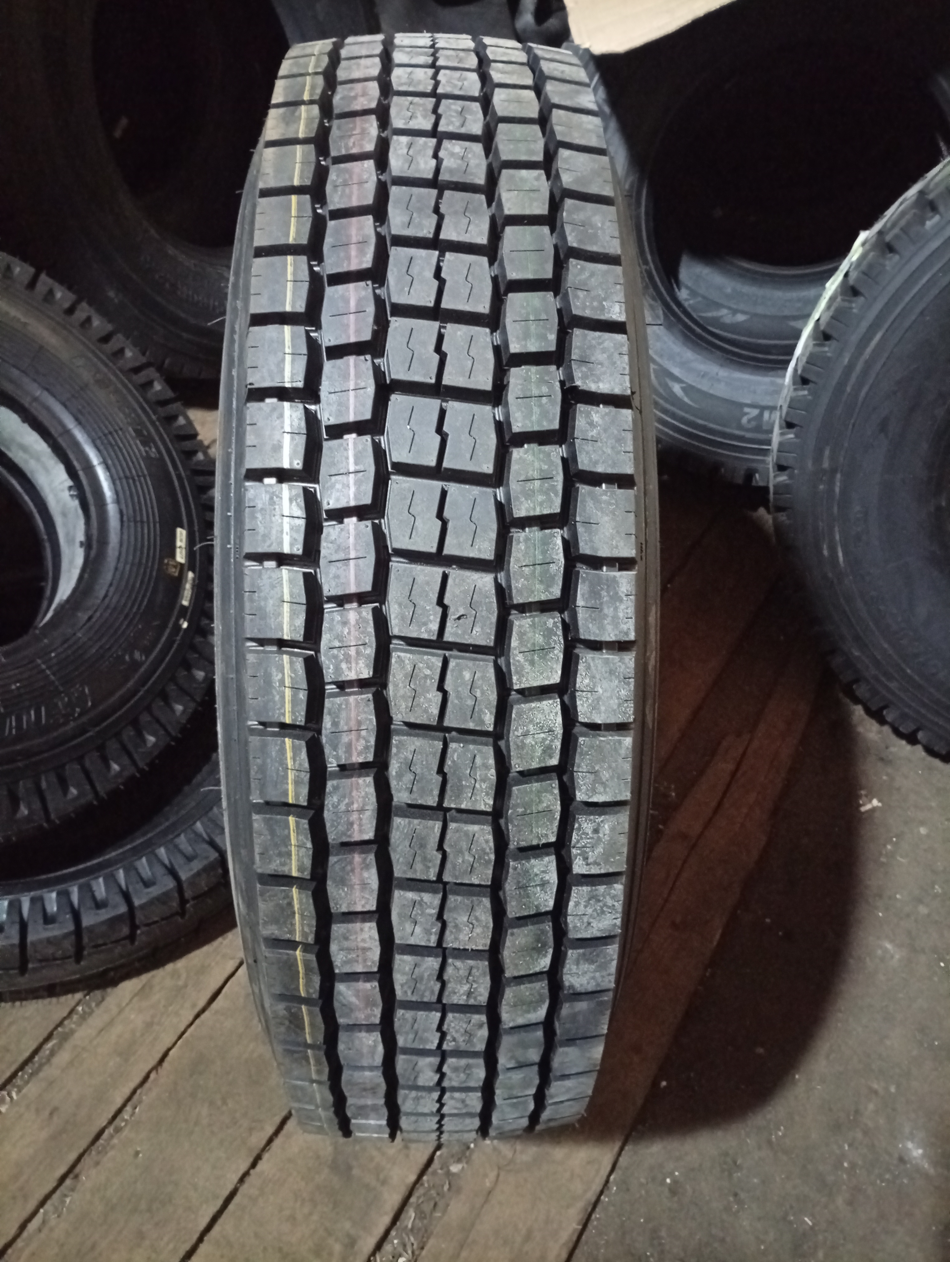 Шина 315/80R22.5 AUFINE Conqueror AF557 154L 20PR Ведущая